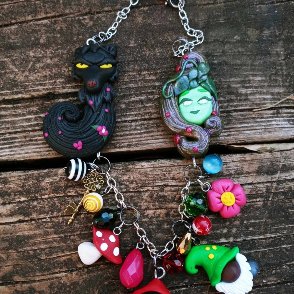 ❤🌹Red Riding 🍄Hood 🐺Necklace 🐺 - Picture 5 of 6